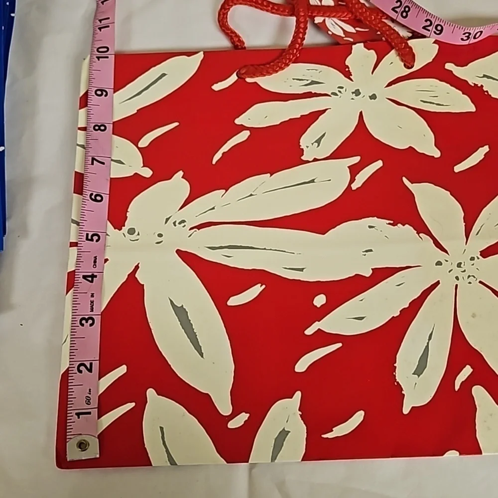 Holiday Gift Bags Rugrats Poinsettias Greetings Bundle of 11 - Picture 9 of 14